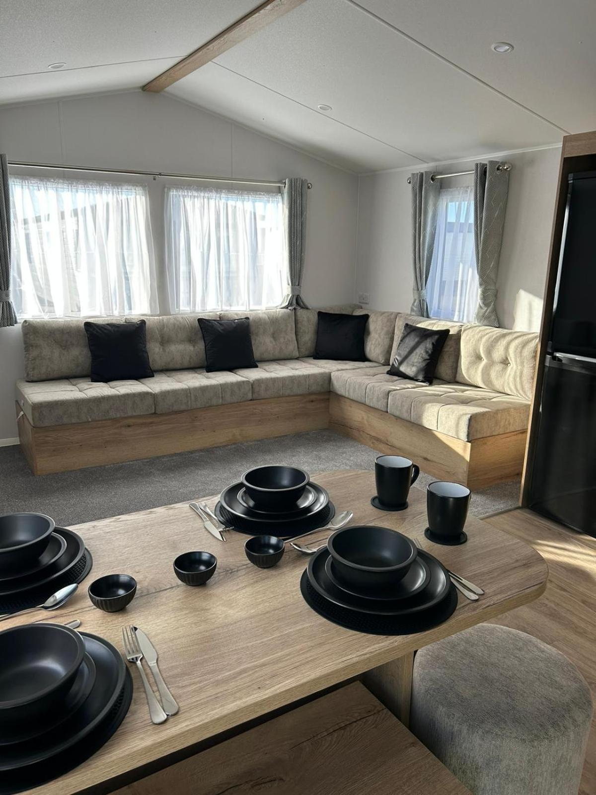 Apartment Lyons Robin Hood Hv55